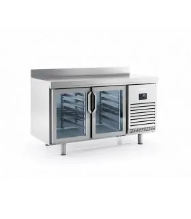 mesa refrigerada con puertas de cristal