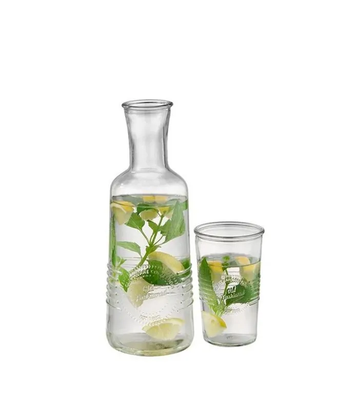 presentación jarra de vidrio con vaso old fashioned de aps