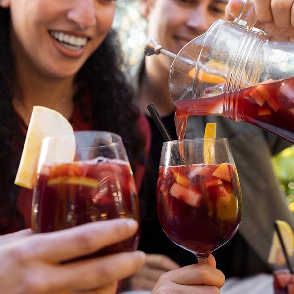 Utensilios necesarios para preparar sangría de cava